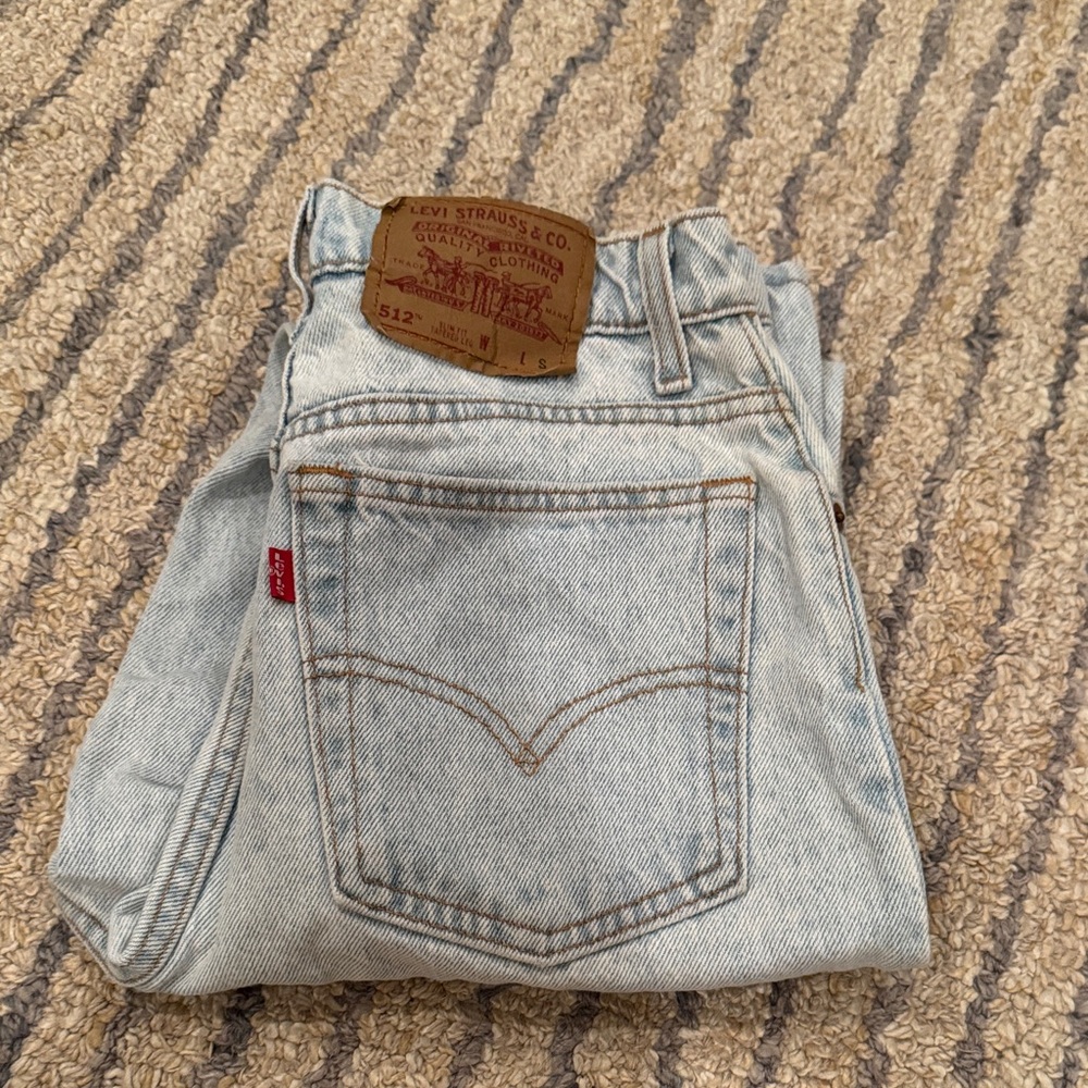 True vintage Levi’s 512 made in USA! Slim fit
